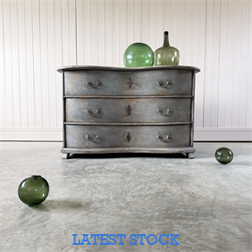 18th Century French Chest of Drawers