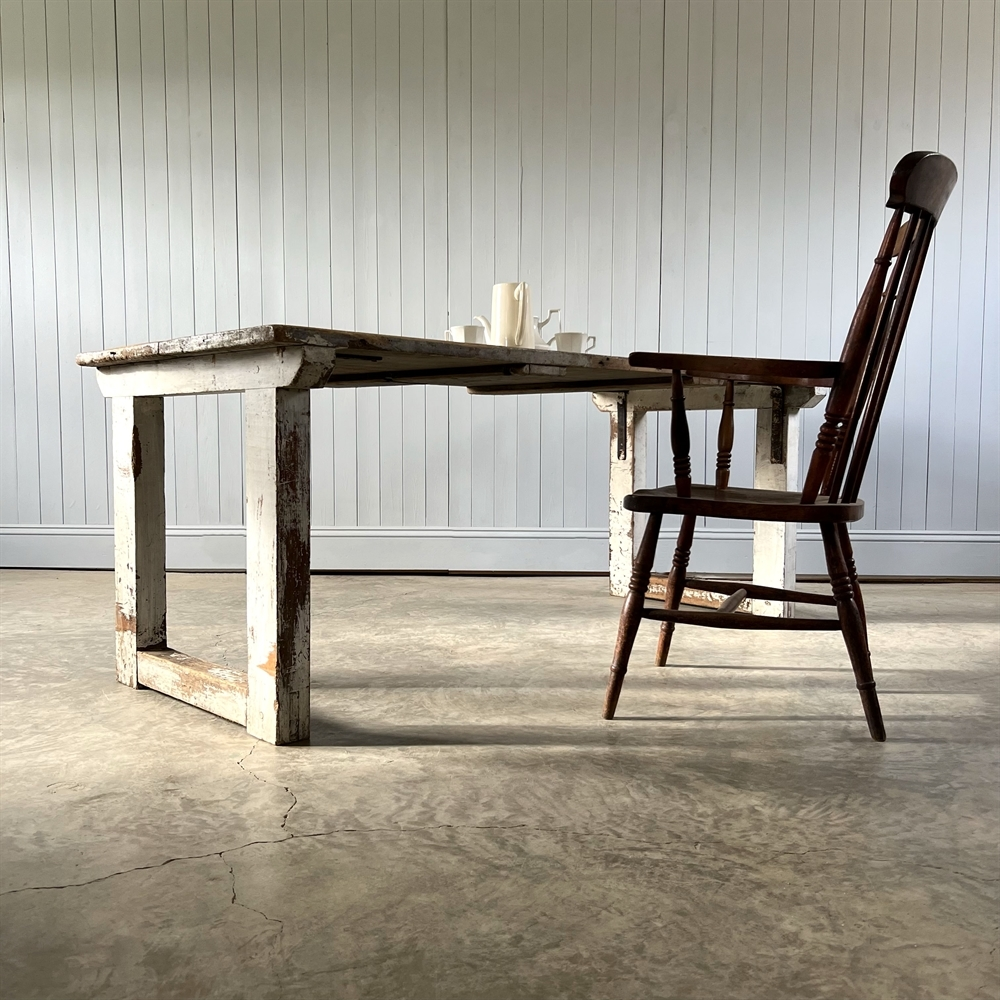 Vintage farmhouse furniture deals