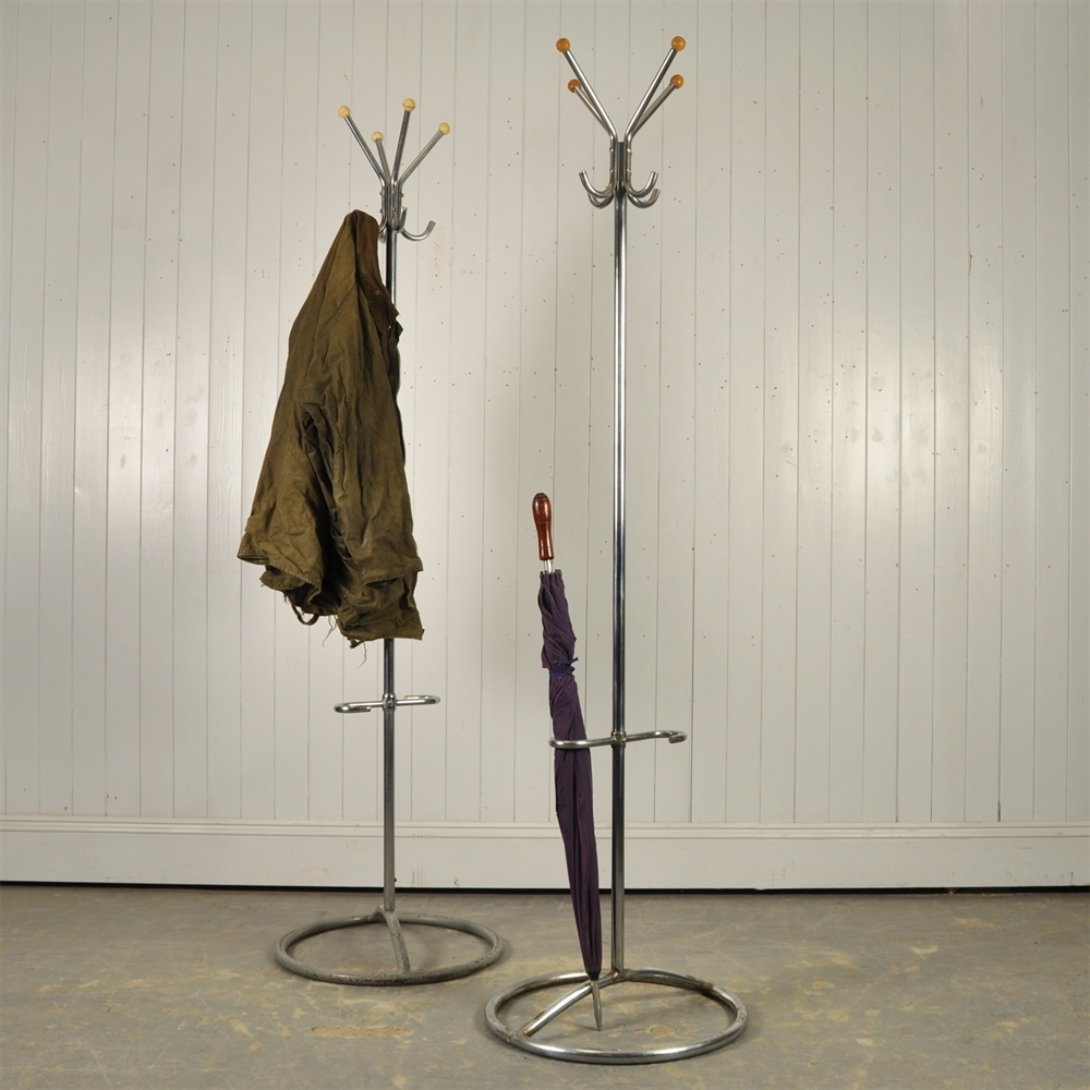 Vintage coat hanger outlet