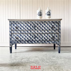 Painted Italian Chest of Drawers