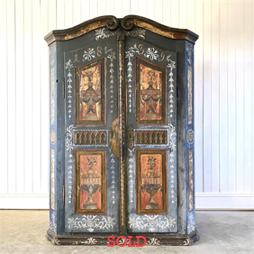 Antique Austrian Mariage Cupboard