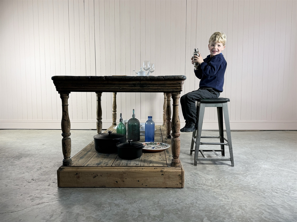 Drapers Table / Kitchen Island