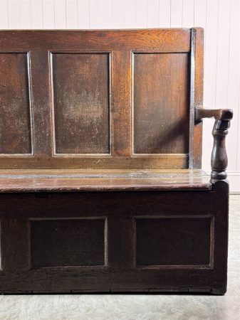 C18th English Oak Settle