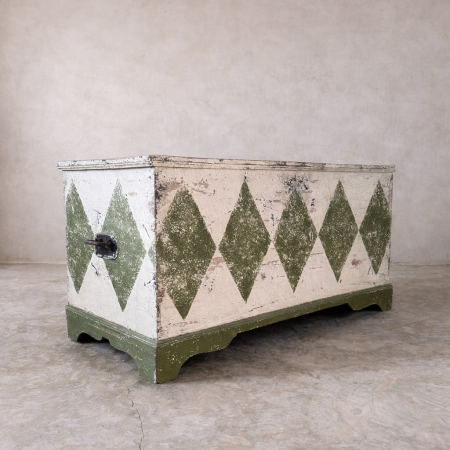 Green Harlequin Chest