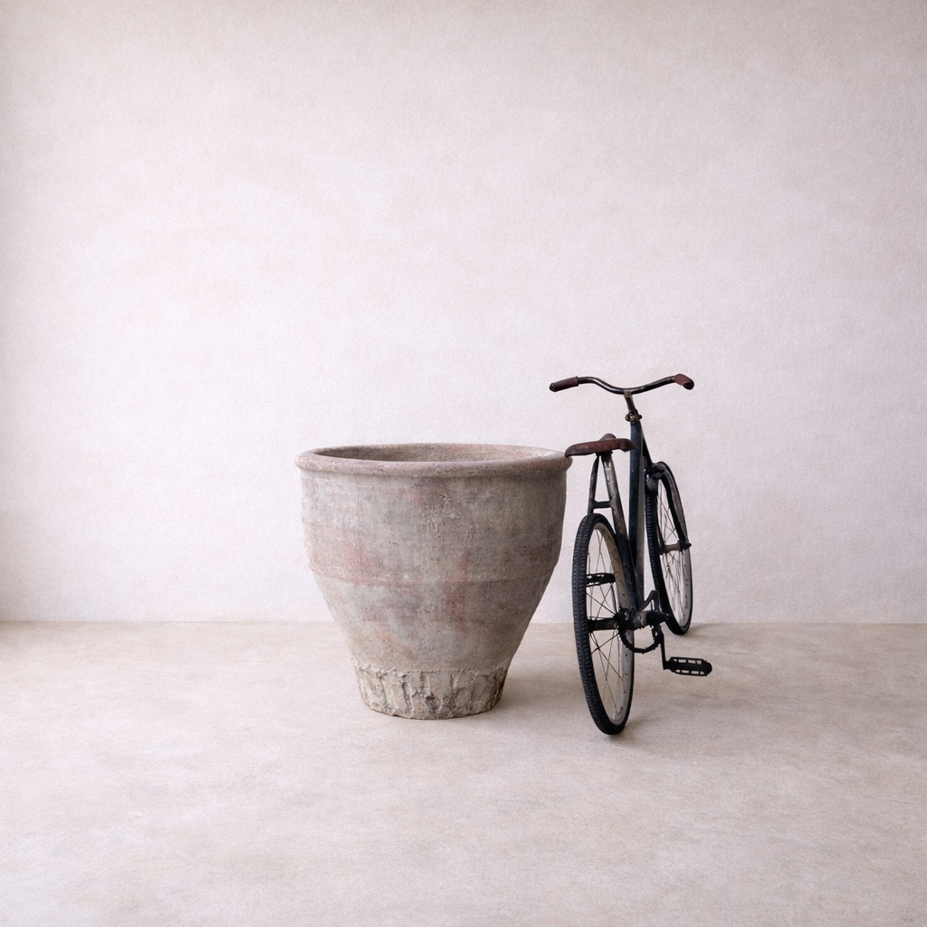 Spanish Stitched Cosi Pot - Image 5